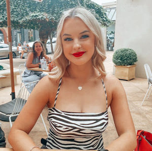 Meet your Posher, Ebony